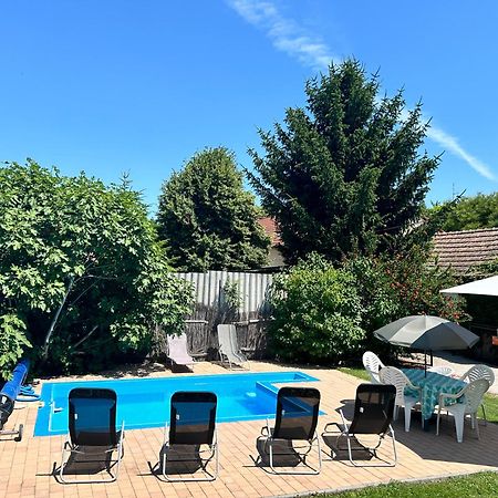 Lellei Pihenőház Balatonlelle Exterior foto