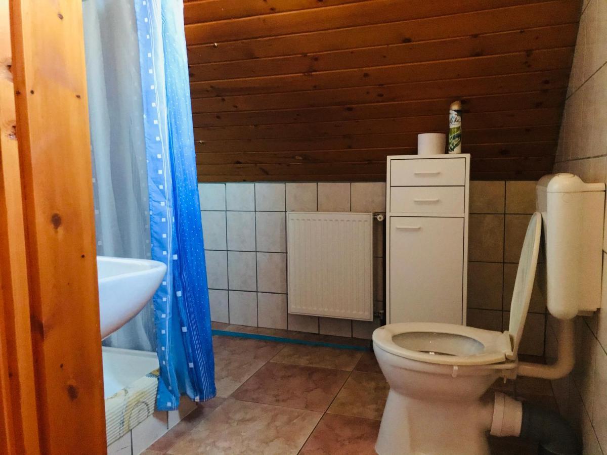 Lellei Pihenőház Balatonlelle Exterior foto