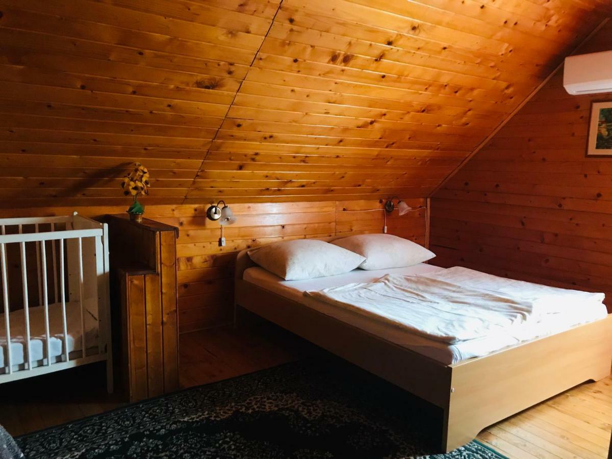 Lellei Pihenőház Balatonlelle Exterior foto
