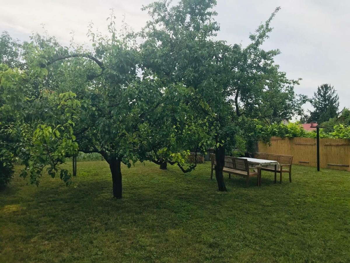 Lellei Pihenőház Balatonlelle Exterior foto